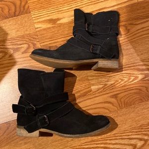 Ecote black boots